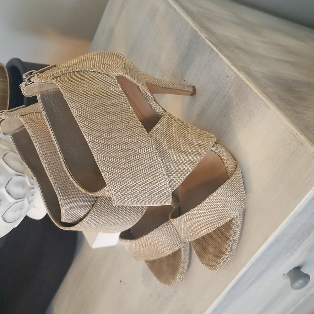 Zara Gold Strappy Heels SZ 37/6.5